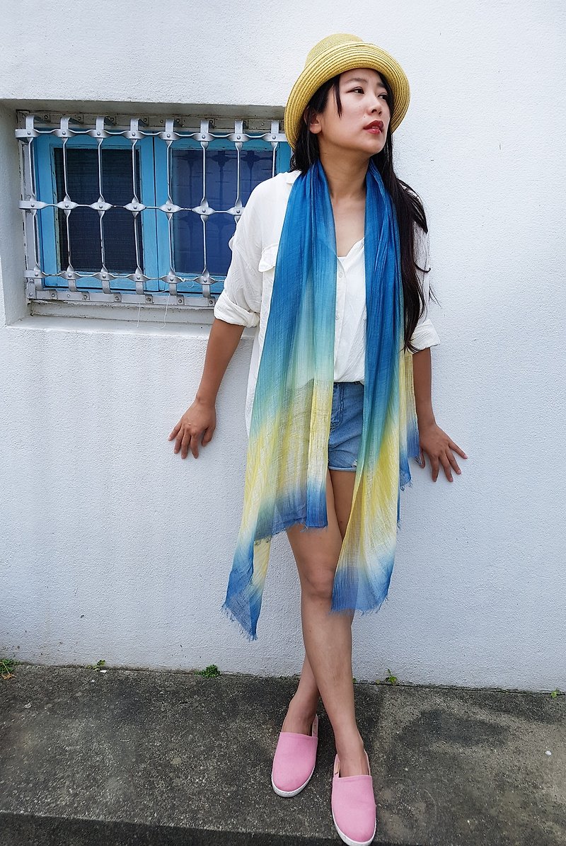 Chunguang silk tassel long scarf temperament wild natural dyeing gift - ผ้าพันคอ - ผ้าไหม สีเหลือง