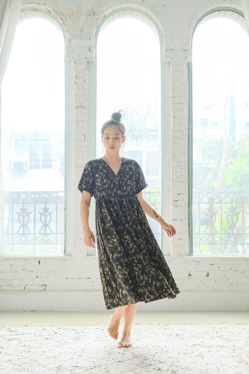 裹身洋裝 短袖 B048 bloom - 洋裝/連身裙 - 棉．麻 藍色