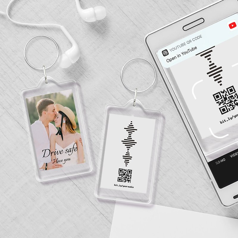 [Customized Couple Gift Pair Discount] Scan the QR code on the recording keychain to listen to the song with customized photos, text and music - ที่ห้อยกุญแจ - อะคริลิค 