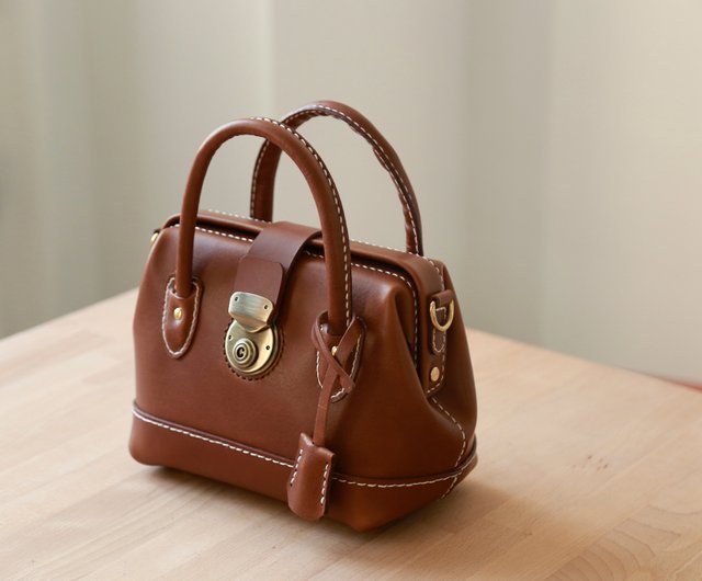 Dooney and clearance bourke doctor satchel