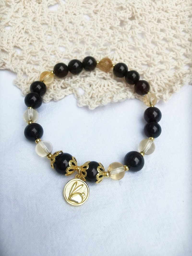 Lucky Rabbit - Citrine, Golden Rutilated Quartz, Garnet (Crystal Bracelet) - สร้อยข้อมือ - คริสตัล สีทอง