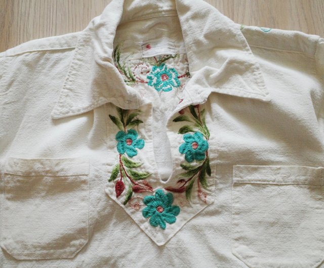 Vintage 60-70s Mexican handmade flower embroidered shirt