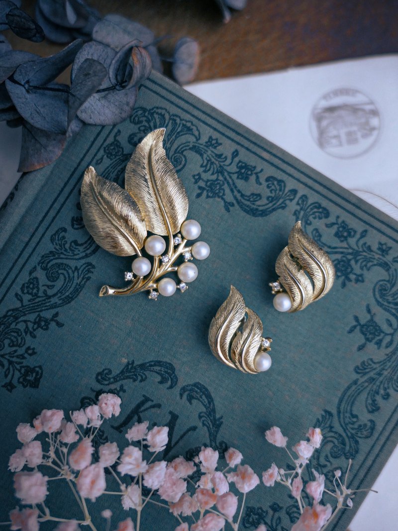 Trifari 蕨葉珍珠套組 胸針耳環—美國古董首飾 Vintage Jewelry - 胸針 - 其他金屬 