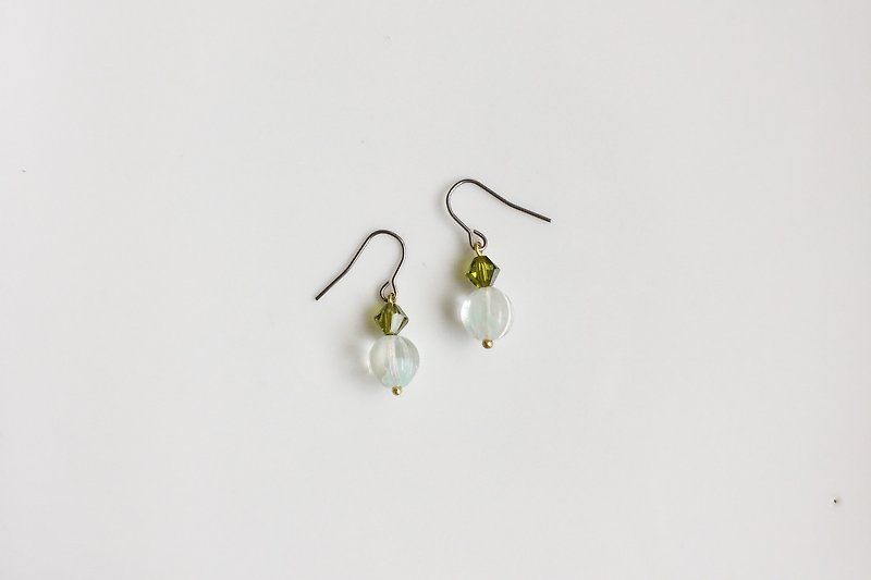 仙草茶凍  水晶天然石造型耳環 - 耳環/耳夾 - 其他金屬 綠色