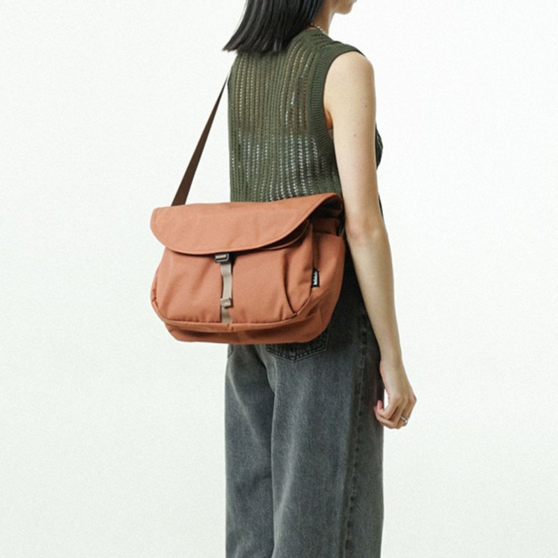 VON 數碼單鏡反光相機袋 (赤褐啡) - 側背包/斜背包 - 環保材質 咖啡色