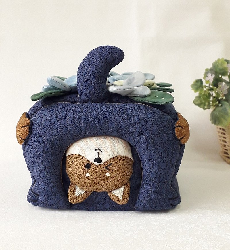 Flower-catching dog-faced paper cover - Tissue Boxes - Cotton & Hemp Blue