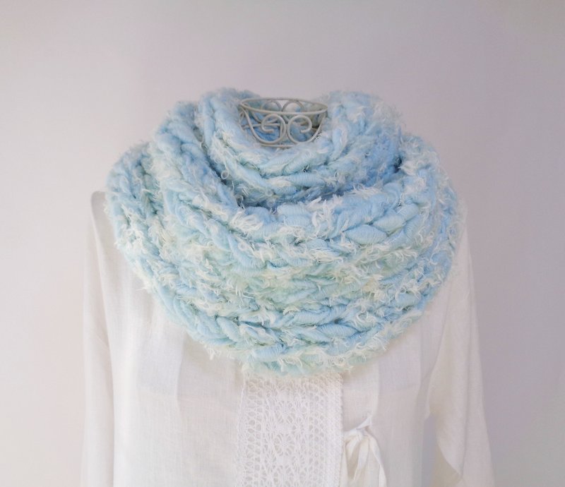 ふわふわスヌード・雪降る湖の白鳥・ウール・エコファー・ウールモヘヤ - 圍巾/披肩 - 羊毛 藍色