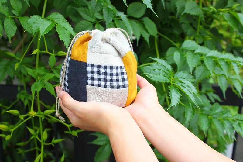 At random  A patchwork  To a corner bottom margin. - Toiletry Bags & Pouches - Cotton & Hemp Yellow