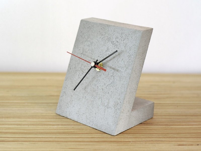 Oblique table clock - Clocks - Cement 