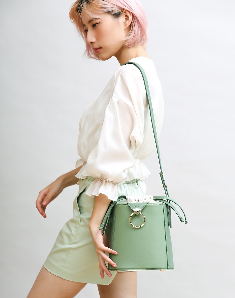 Vegan Leather Rachel Bucket Bag/ Shoulder Bag/ Cross body Bag - กระเป๋าแมสเซนเจอร์ - หนังเทียม สีเขียว