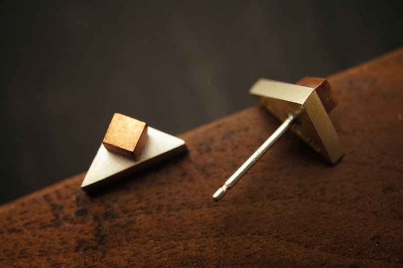 925 純銀三角形配銅粒耳環 (E172) - 手作 - 耳環/耳夾/耳骨夾 - 純銀 銀色