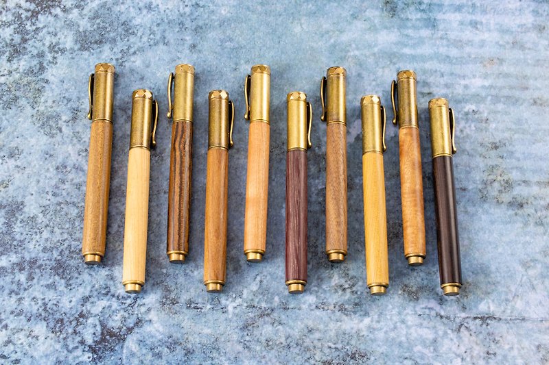レーザーレタリング付き木製ブロンズ磁気万年筆カスタマイズされた木製ペン[アンティーク真鍮] - 万年筆 - 木製 多色