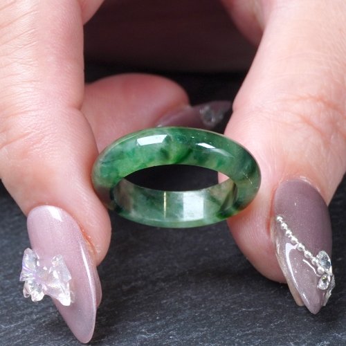 瓔珞珠寶盒 E.L.Jewelry Box 飄綠花翡翠戒指戒圈 | 國際14圍 | 天然緬甸玉翡翠A貨 | 送禮