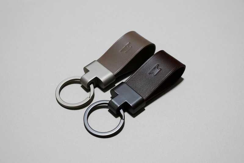 Buttero _ Leather Keychain , Keyring (5 colors / engraving service) - ที่ห้อยกุญแจ - หนังแท้ สีกากี