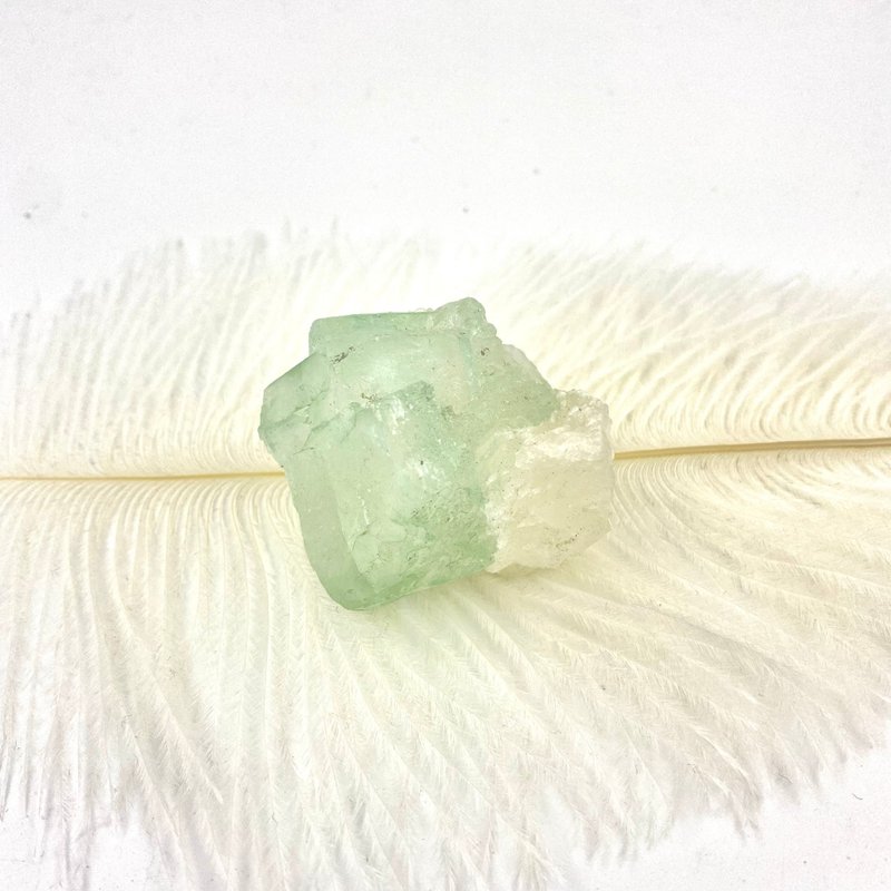 蜜瓜綠魚眼石 | 水晶 | 水晶擺件 | 魚眼石 - 其他 - 水晶 綠色