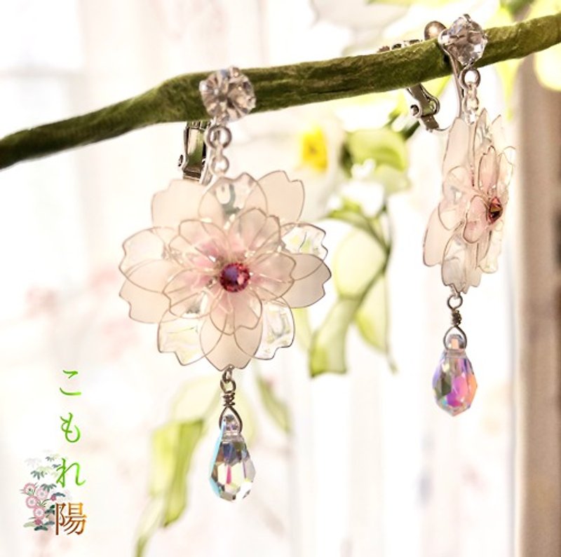 サクラ〜八重の桜〜イヤリング&ピアス - 耳環/耳夾 - 塑膠 