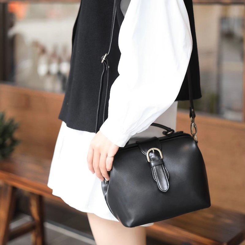 Minimalist life doctor Bao Jingmian Yaohei - Briefcases & Doctor Bags - Genuine Leather Black