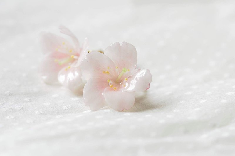 :│Sweet Dream│:Sakura Snow Bloom: First Love Sakura Earrings: Yoshino Sakura:│SAKURA│ - ต่างหู - อะคริลิค 