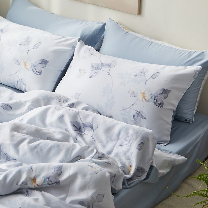 60支100%天絲-銀離子床包枕套兩用被套組-彩墨花蔓 - 床包/寢具 - 其他材質 藍色