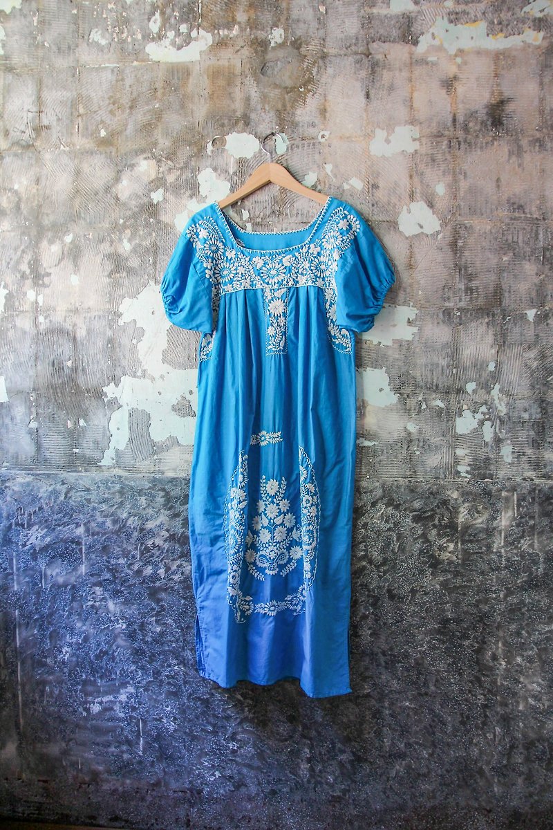 裊裊百貨公司- Vintage 方領藍色白花刺繡墨西哥洋裝 復古著 - 連身裙 - 棉．麻 