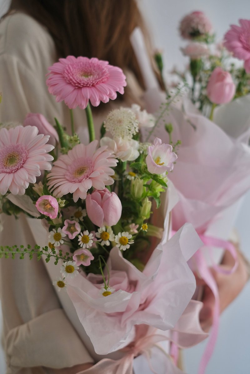 【客製化】韓式鮮花花筒花禮 Fresh Flower Bucket - 乾花/永生花 - 植物．花 多色