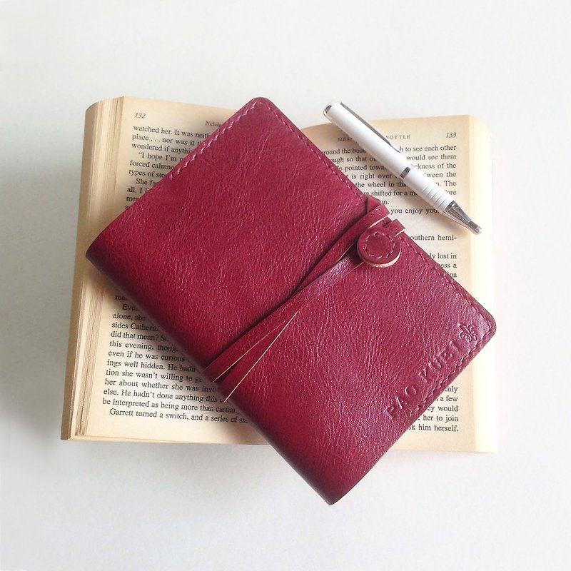 Emerald A6 wine red leather hand account book clothes book cover notebook - สมุดบันทึก/สมุดปฏิทิน - หนังแท้ สีแดง
