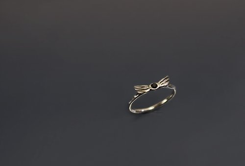 Maple jewelry design 圖樣系列-小翅膀黒鋯石銀戒