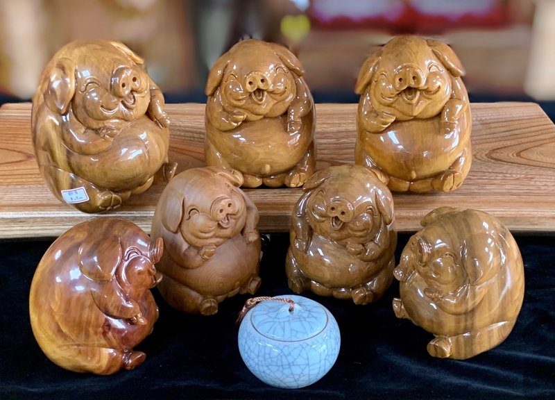 精雕肖楠招財豬 - 擺飾/家飾品 - 木頭 咖啡色