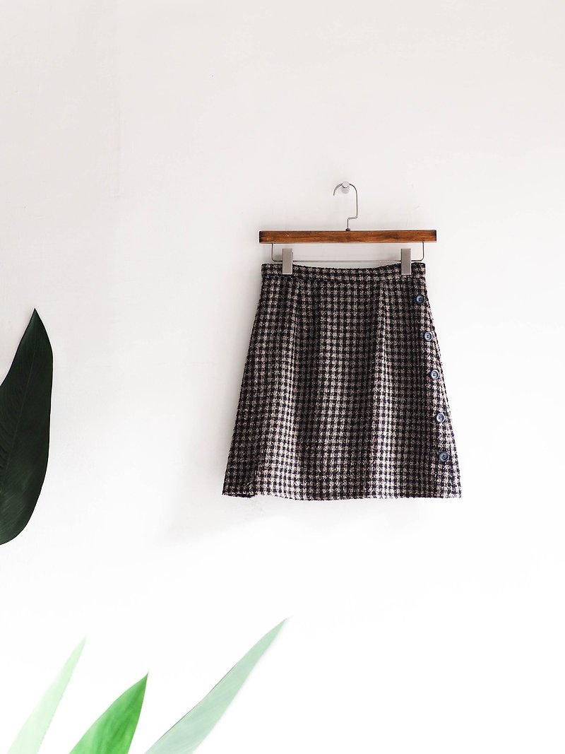 河水山 - Miyazaki County small plaid side-breasted imitation wool antique straight A-line skirt - Skirts - Polyester Black