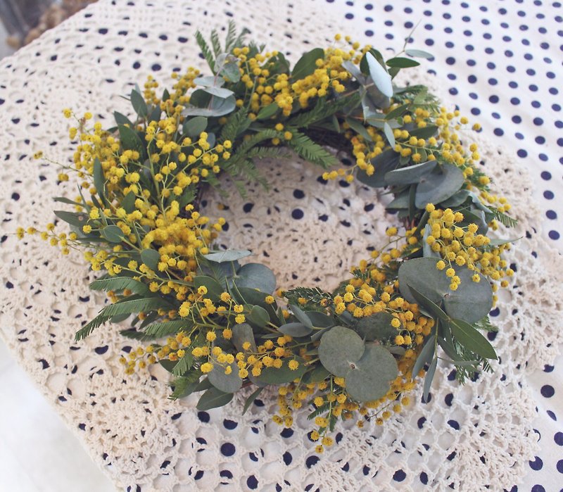 Flover Fulla design seasonal acacia dried wreath - ของวางตกแต่ง - พืช/ดอกไม้ 