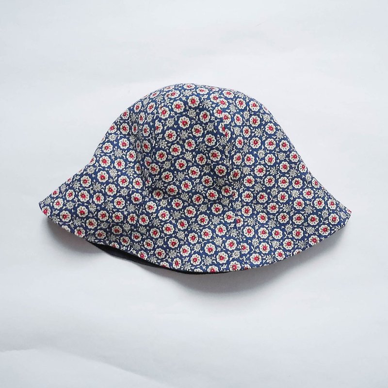 Double-sided bucket hat - blue floral - to order, please provide your head circumference and read the ordering instructions in detail - Hats & Caps - Cotton & Hemp Blue
