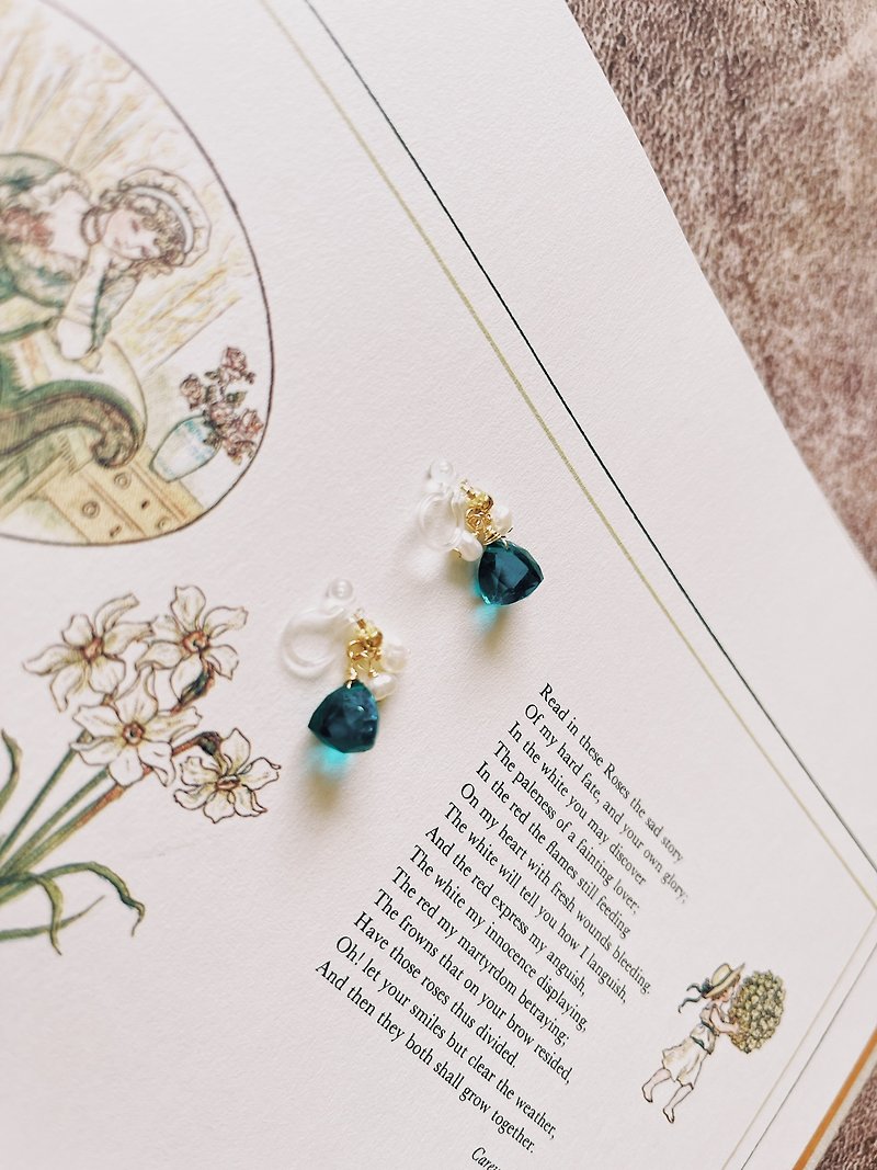 Enko | 頂樓的花瓣 珍珠藍石英  14K耳夾耳環 - 耳環/耳夾 - 半寶石 