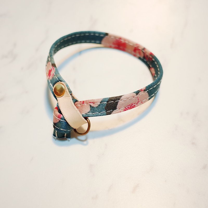 Cat collar cherry blossom fragrance satin flower cloth planting Pu leather with bells can be purchased as an additional tag - Collars & Leashes - Cotton & Hemp 