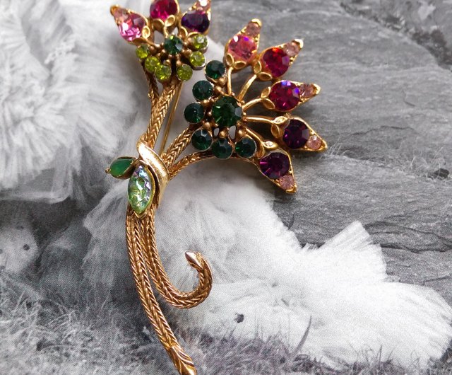 ヴィンテージジュエリー ウエスタンアンティークジュエリー FLORENZA カラフルな大輪の花のブローチ - ショップ Vintage Jewelry  古い時 ジュエリー ピンバッジ・ピンズ - Pinkoi