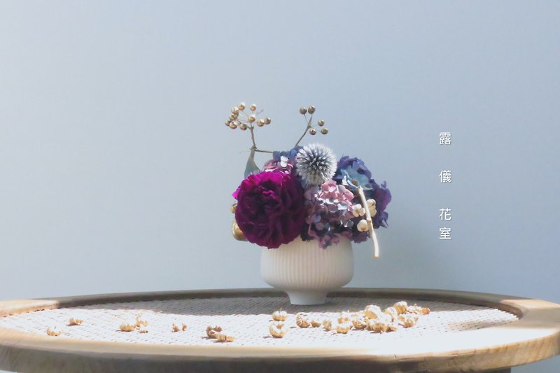 パープルゴールドの小さなテーブル植木鉢の花、永遠の花、不滅の花、新しい家の完成とオープニングセレモニー - ドライフラワー・ブーケ - 寄せ植え・花 パープル