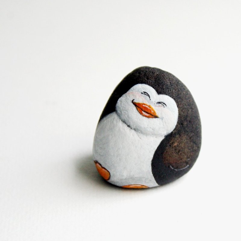 penguin stone painting. - 玩偶/公仔 - 石頭 黑色