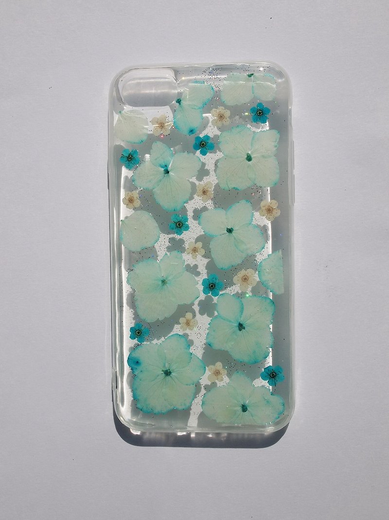 Pressed flowers phone case, Fit for iPhone 7 and iPhone 8, Blue hydrangea - เคส/ซองมือถือ - พลาสติก สีน้ำเงิน