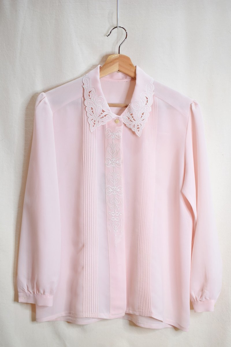 Vintage plain carved shirt pink - Women's Shirts - Other Materials 