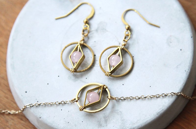 Geometric Rose Quartz Bracelet Bronze earrings special packages - สร้อยข้อมือ - เครื่องเพชรพลอย สึชมพู