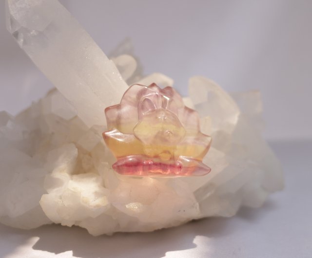 天然石マニカラン共生水晶の九尾狐　置物　彫物NO.051206 天然石マニカラン共生水晶の九尾狐 置物 彫物NO.051206