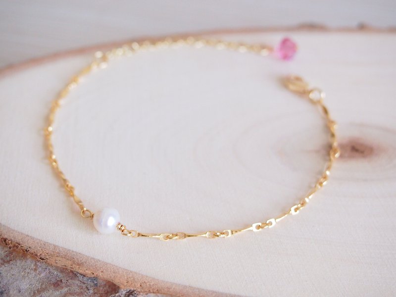 Anniewhere | 赫本| Swarovski crystal and pearl bracelet - Bracelets - Pearl Gold