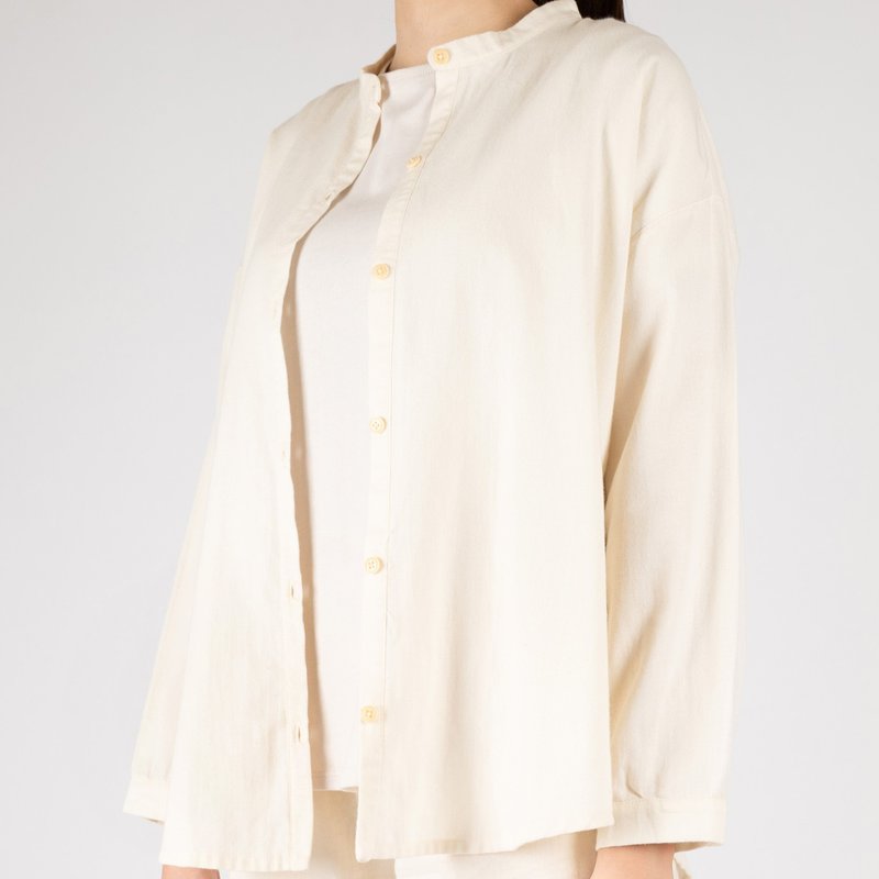 Women's Stand Collar Long Sleeve Shirt-Off White - เสื้อเชิ้ตผู้หญิง - ผ้าฝ้าย/ผ้าลินิน ขาว