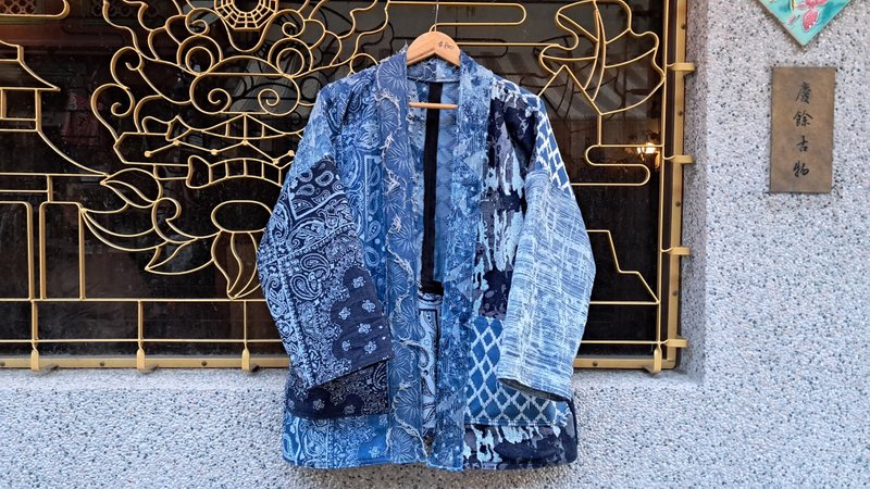 AMIN'S SHINY WORLD Denim cosmic splicing sum KIMONO ONLY series - เสื้อฮู้ด - ผ้าฝ้าย/ผ้าลินิน สีน้ำเงิน