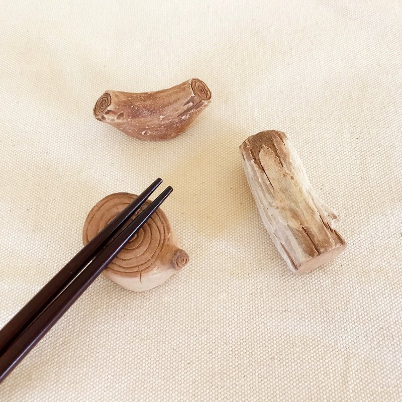 Imitation wood grain chopstick rest - ตะเกียบ - ดินเผา สีนำ้ตาล