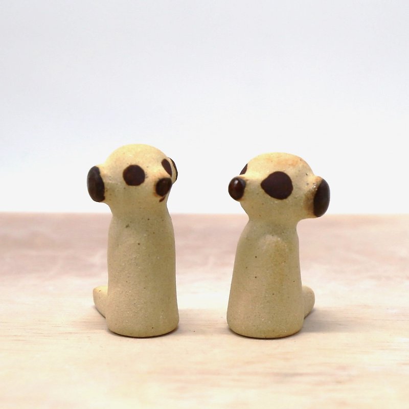 Handmade pottery doll丨Fairy Series—Meerkat (the height of the ornament is about 5cm) - Stuffed Dolls & Figurines - Pottery Khaki