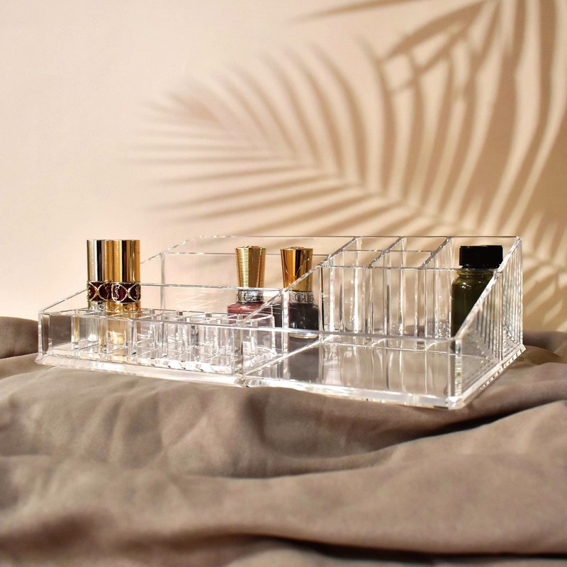 Clear Acrylic Makeup Organizer with removable Lipstick Holder - กล่องเก็บของ - อะคริลิค สีใส