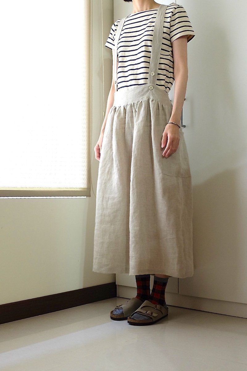 Daily Handmade Natural Color Harness Work Apron Linen - ชุดเดรส - ผ้าฝ้าย/ผ้าลินิน สีกากี