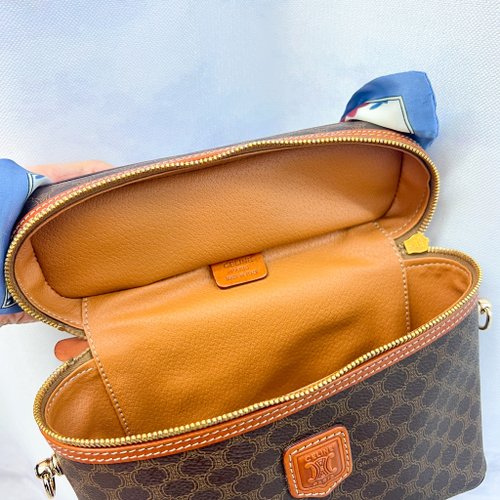 バッグ CELINE Macadam Vanity Pouch Bag tagged CELINE Macadam Vanity Bag Pouch Brown Zipper | eBay