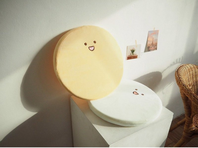 【Korean Popular Cultural Creation】DowDow&MowMow Dough Memory Cushion Sitting Cushion - Other - Polyester Yellow