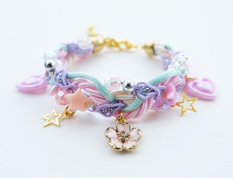 Pastel bead-braided bracelet with sakura charms - 手鍊/手環 - 其他材質 粉紅色